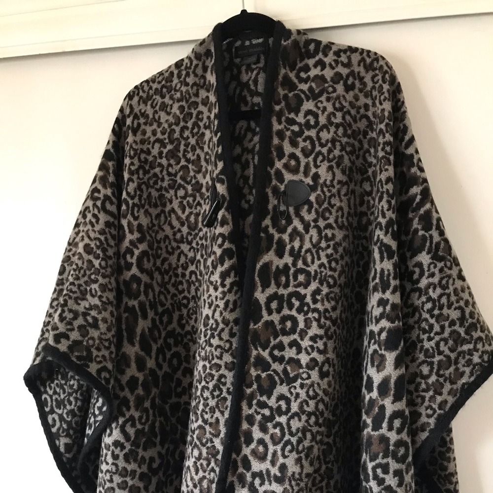 Steve Madden Woman’s wrap